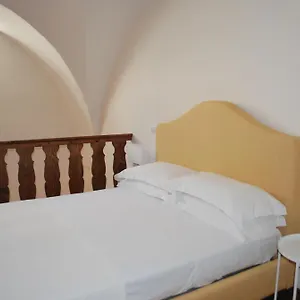 palazzo-della-contessa-suites-breakfast.lecce-hotels.com/