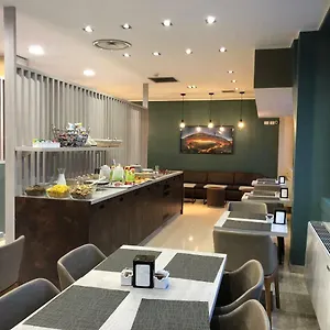 3* Hotel Oasi Village